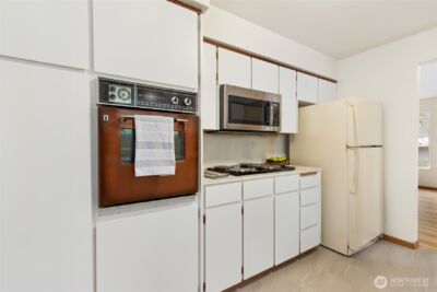 15822 34th Avenue NE, Lake Forest Park, WA 98155 - Photo 9
