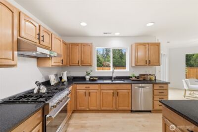 2108 250th Place SE, Sammamish, WA 98075 - Photo 8