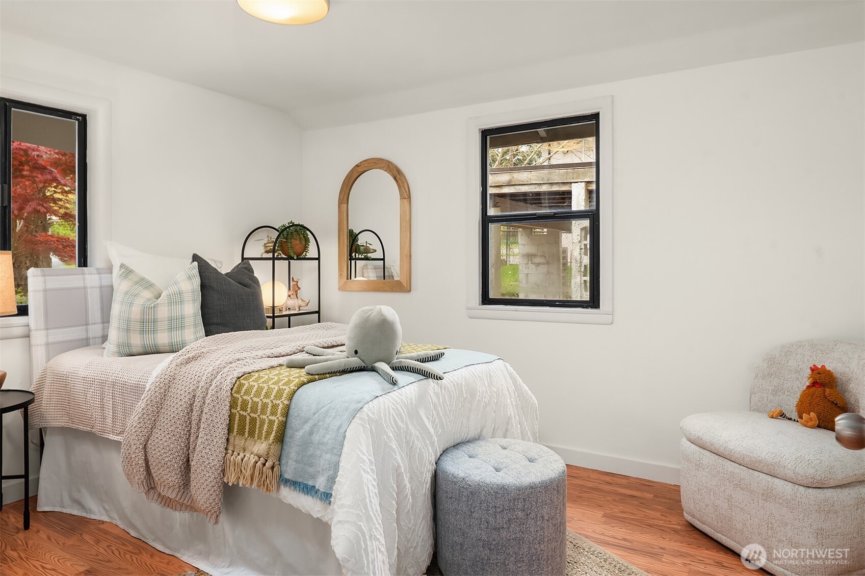 215 NW 130th Street , Seattle, WA 98177