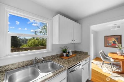 3020 36th Avenue W, Seattle, WA 98199 - Photo 13