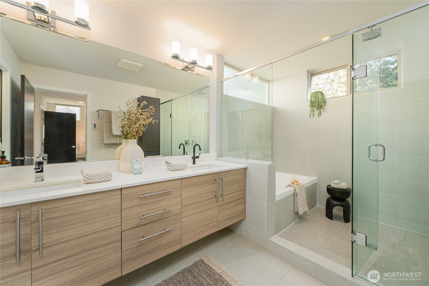 2037 NW 65th Street , Seattle, WA 98117