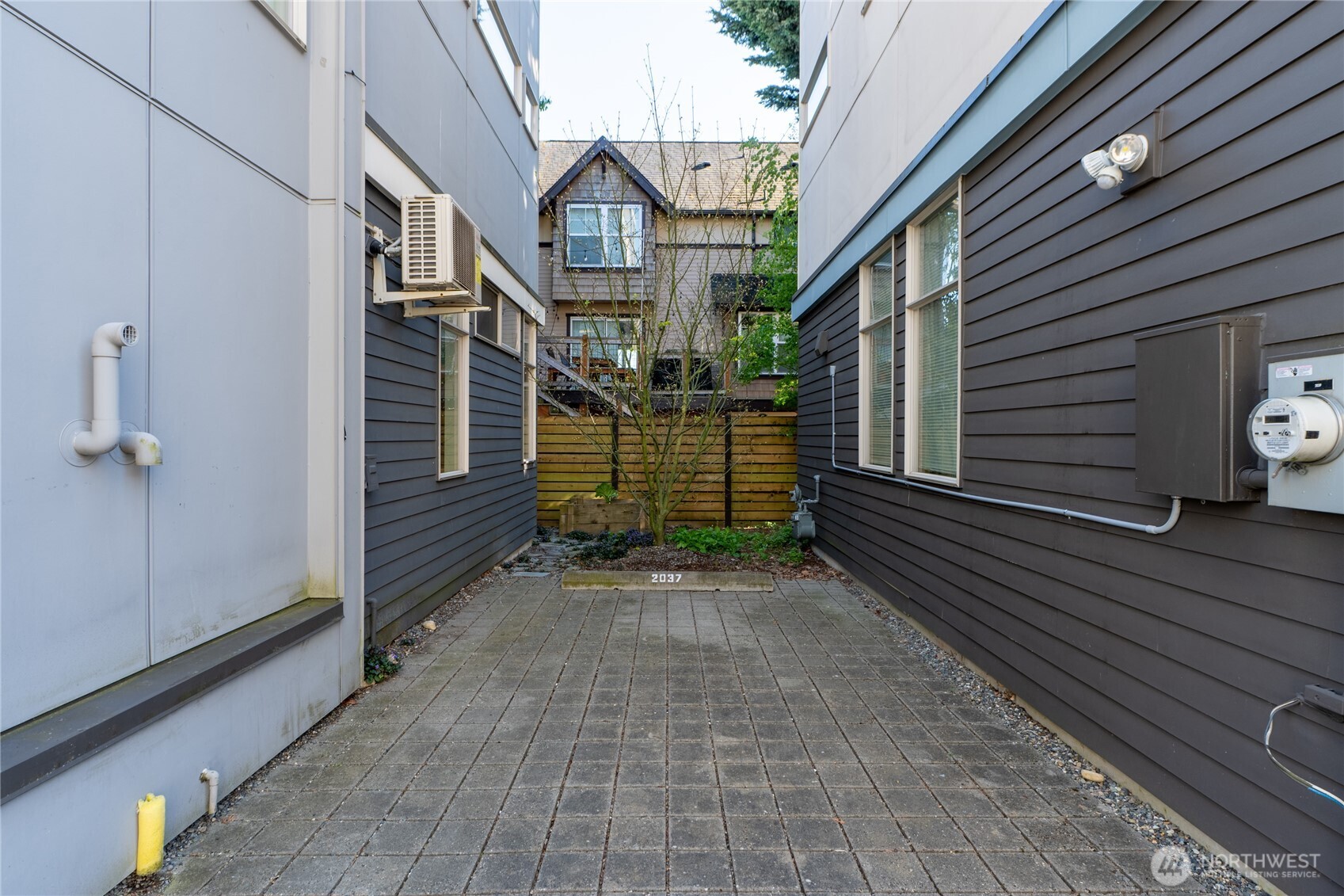 2037 NW 65th Street , Seattle, WA 98117