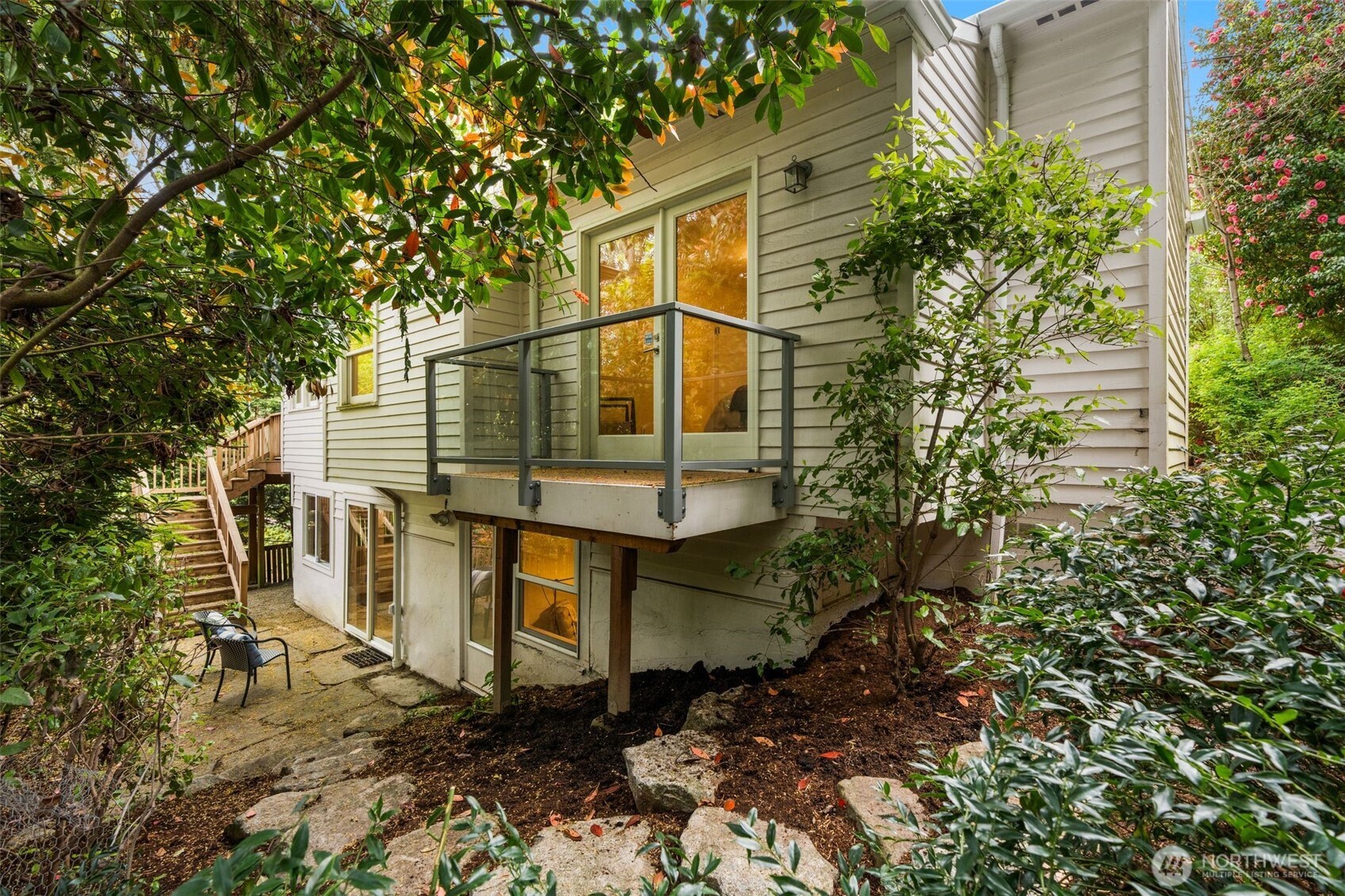 316 W Newell Street , Seattle, WA 98119