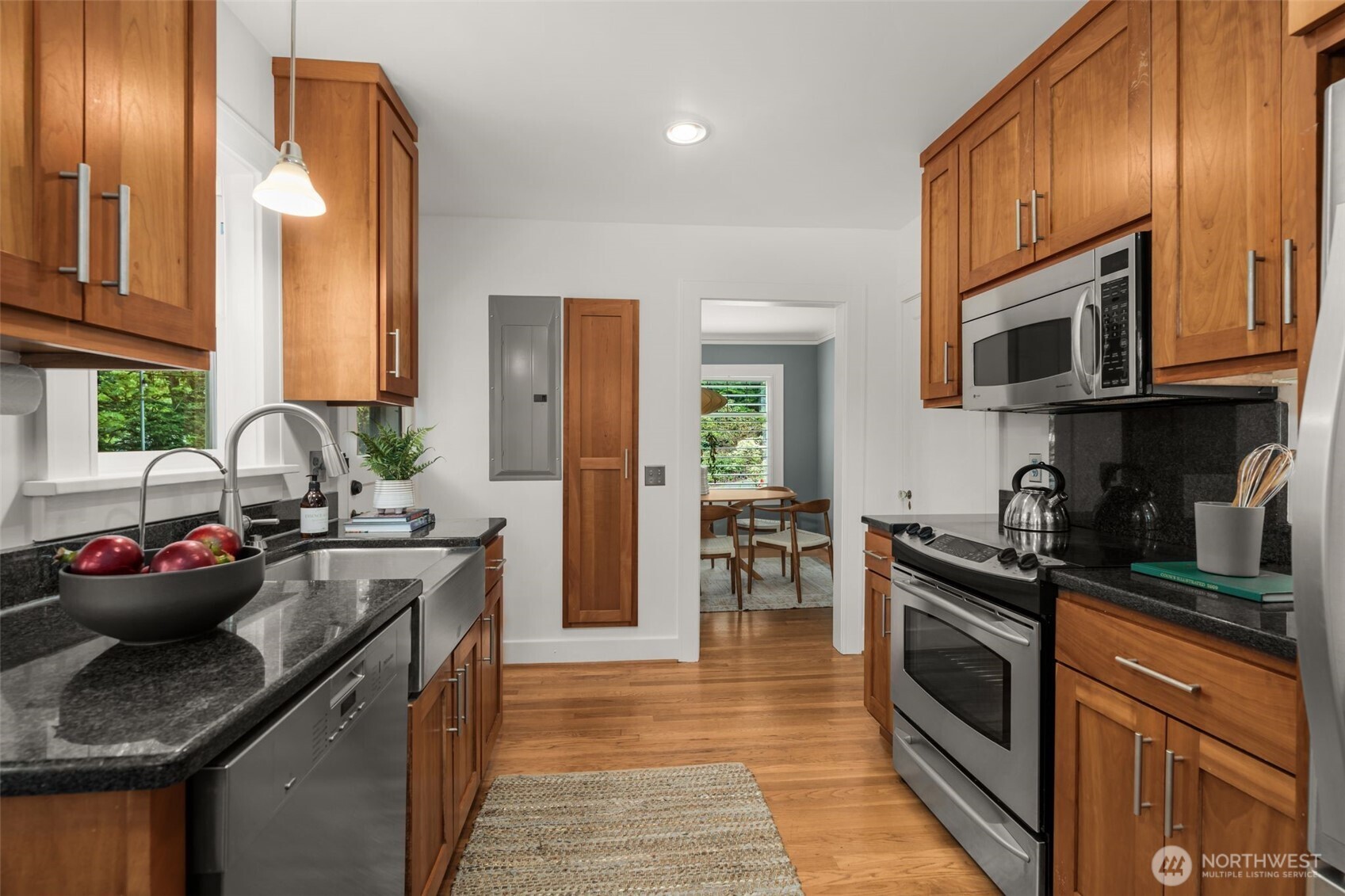 316 W Newell Street , Seattle, WA 98119