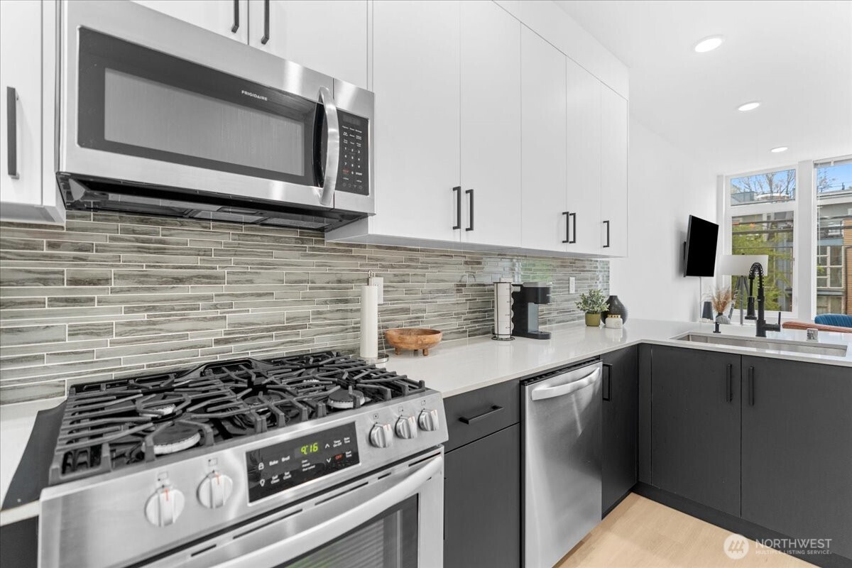 4301 26th Avenue SW, Seattle, WA 98106