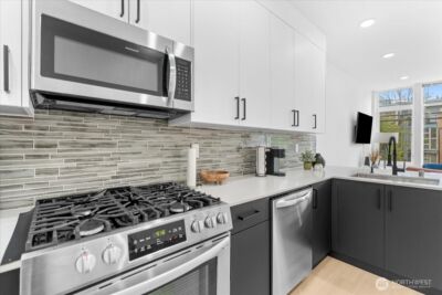 4301 26th Avenue SW, Seattle, WA 98106 - Photo 15