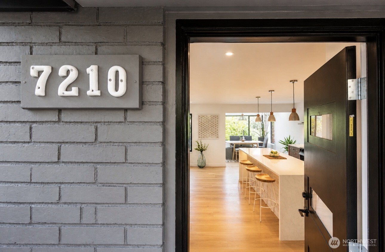7210 Seward Park Avenue S, Seattle, WA 98118