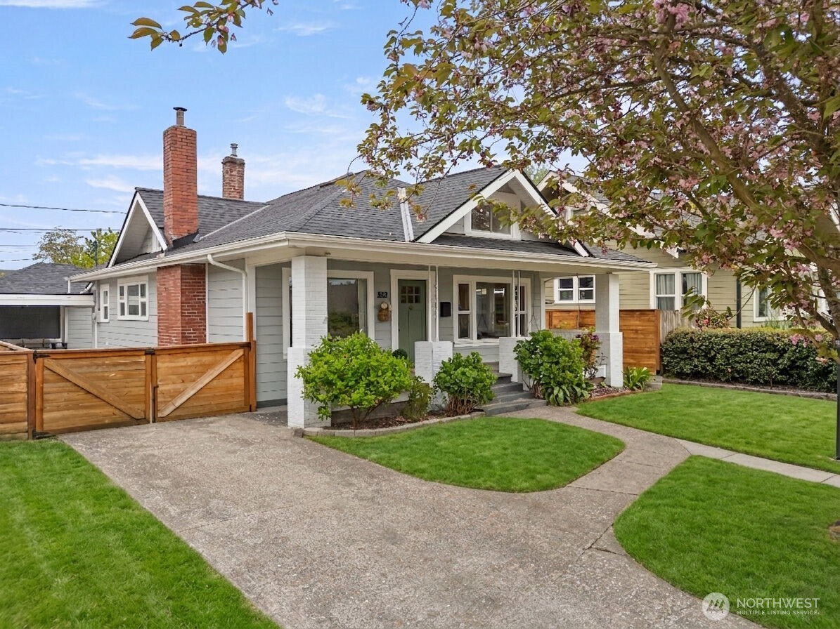 809 Sumner Avenue , Sumner, WA 98390