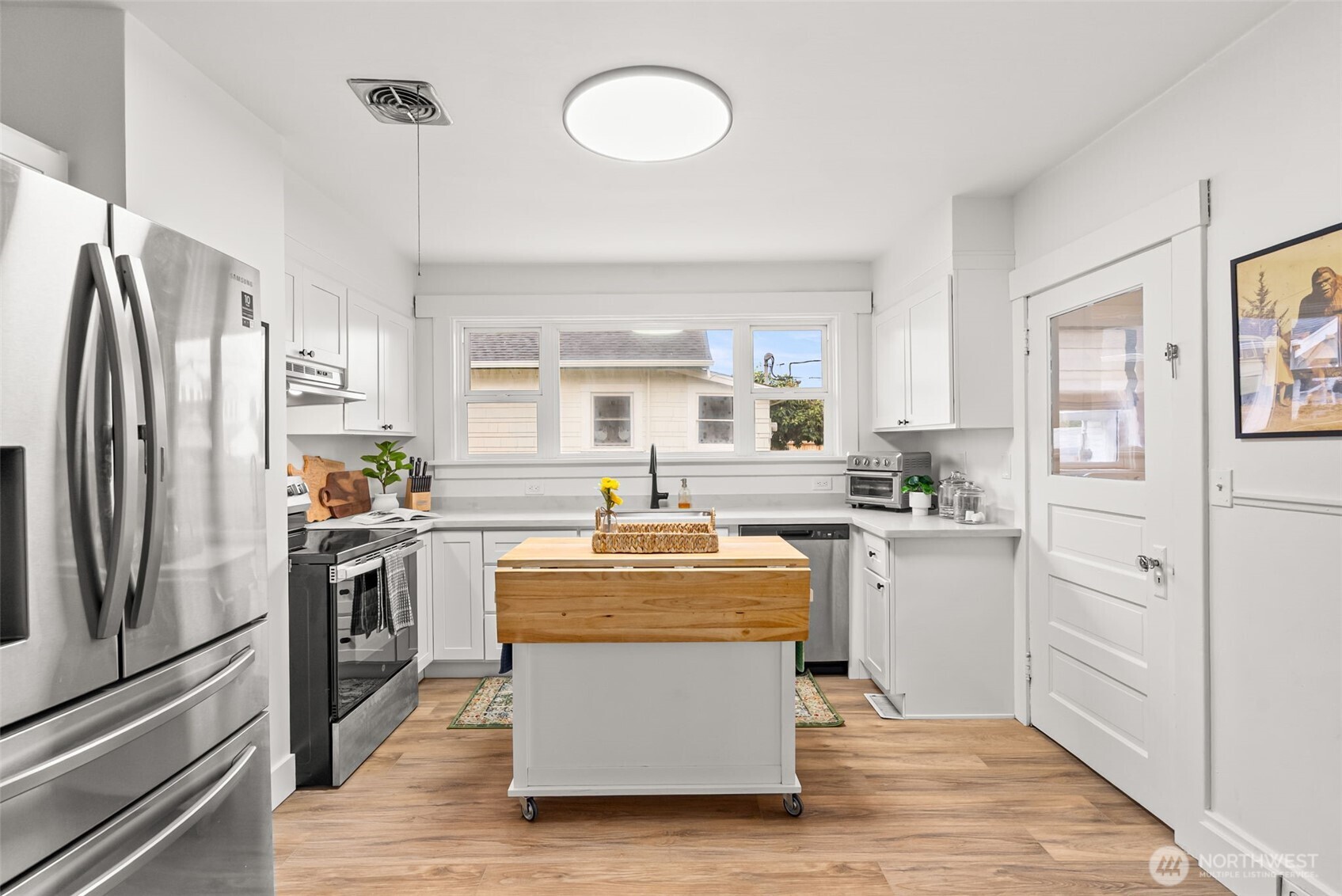 809 Sumner Avenue , Sumner, WA 98390