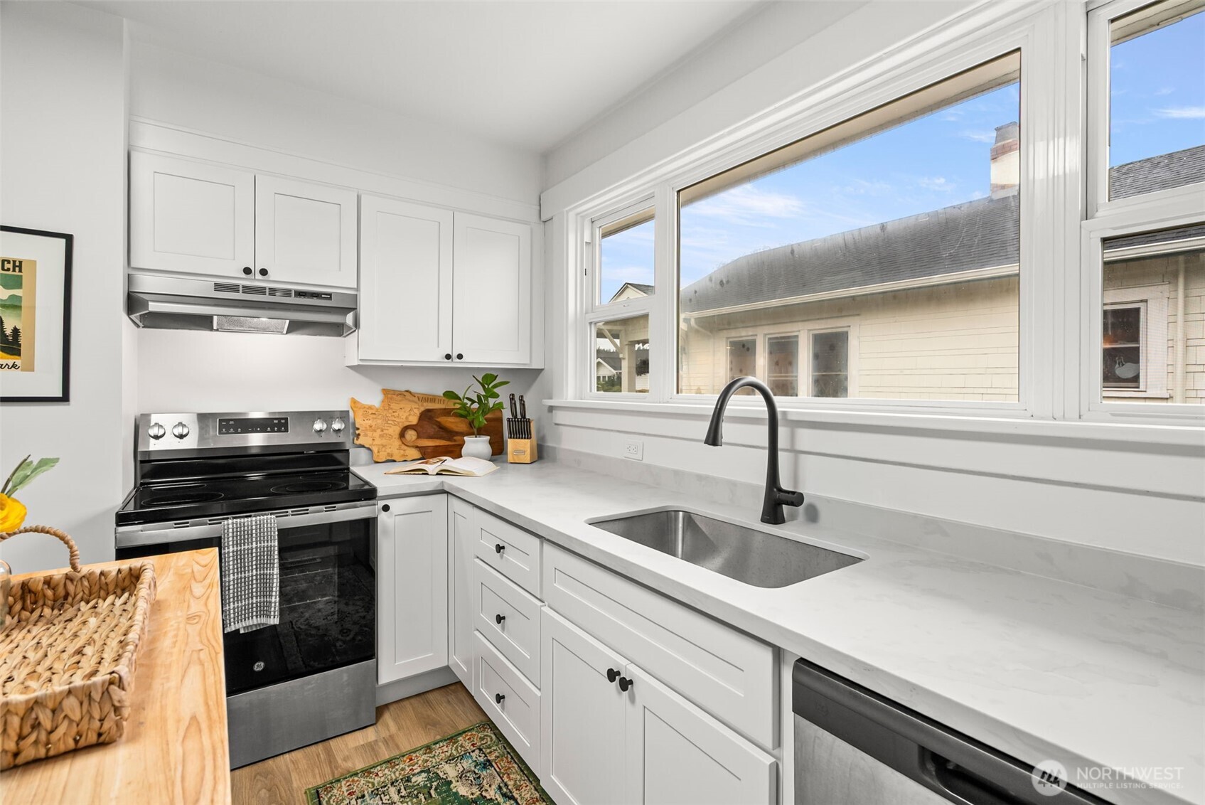 809 Sumner Avenue , Sumner, WA 98390