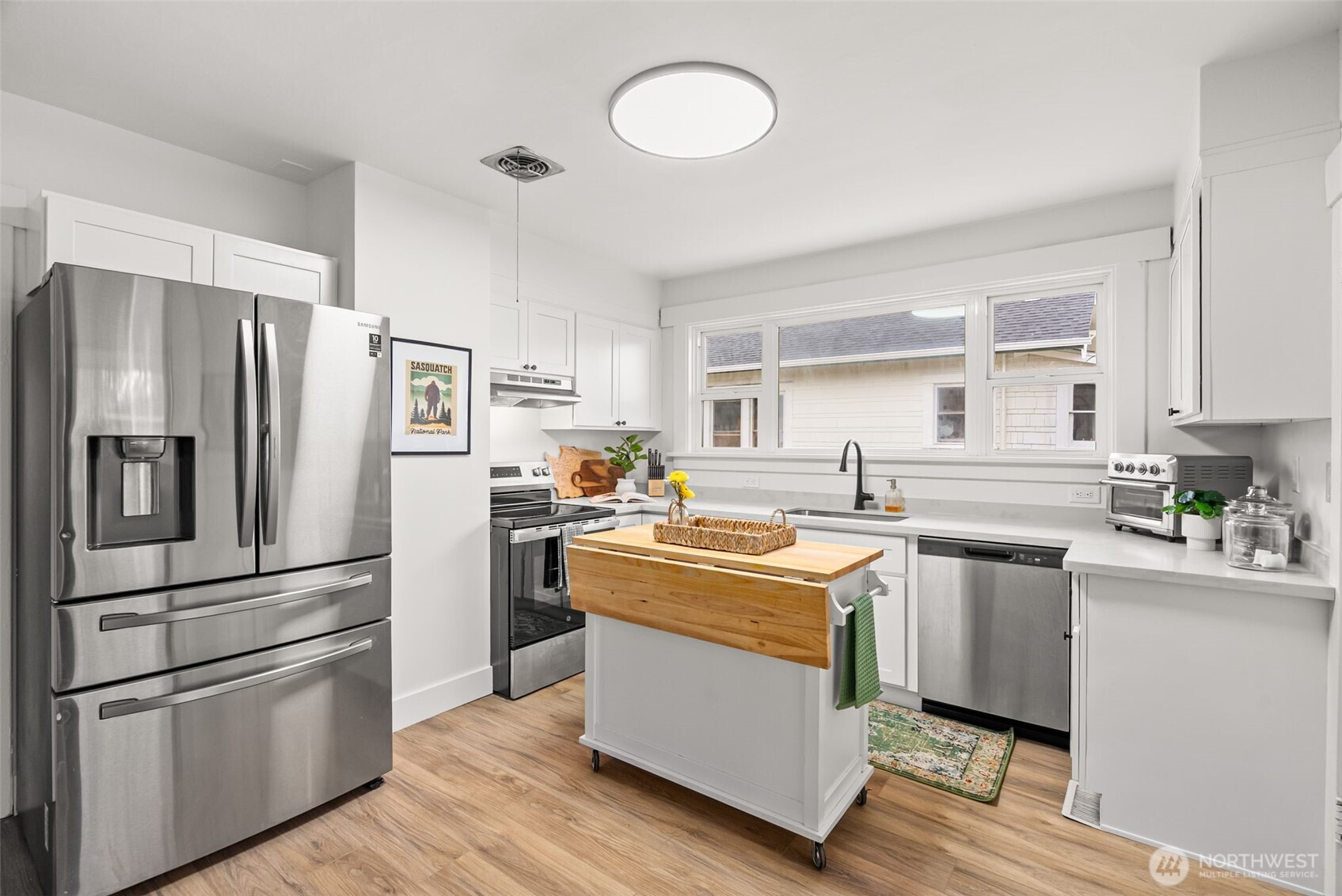 809 Sumner Avenue , Sumner, WA 98390