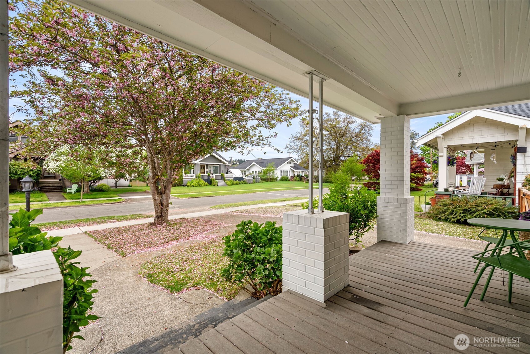 809 Sumner Avenue , Sumner, WA 98390