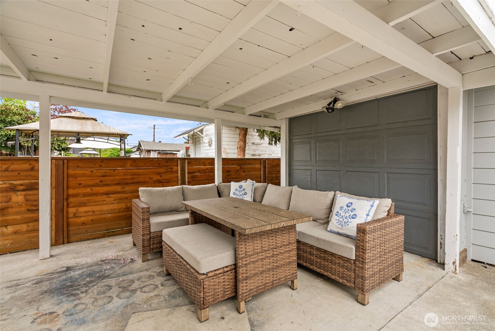 809 Sumner Avenue , Sumner, WA 98390
