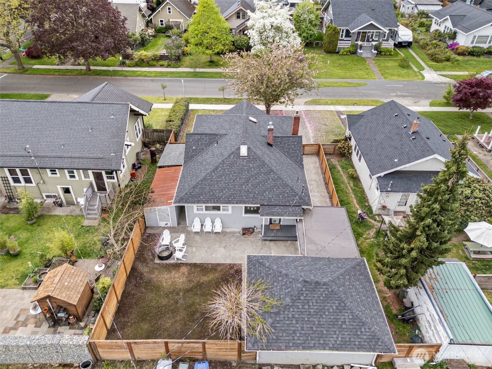 809 Sumner Avenue , Sumner, WA 98390