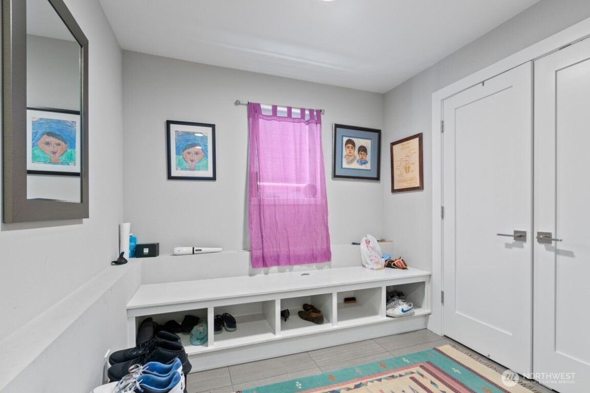 1227 NE 88th Street , Seattle, WA 98115