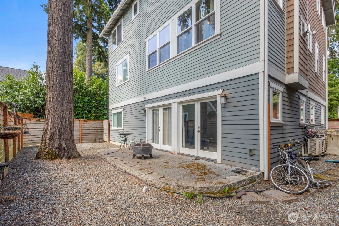 1227 NE 88th Street , Seattle, WA 98115