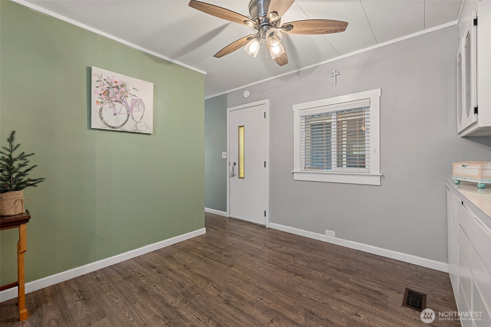 23121 Edmonds Way #1, Edmonds, WA 98020