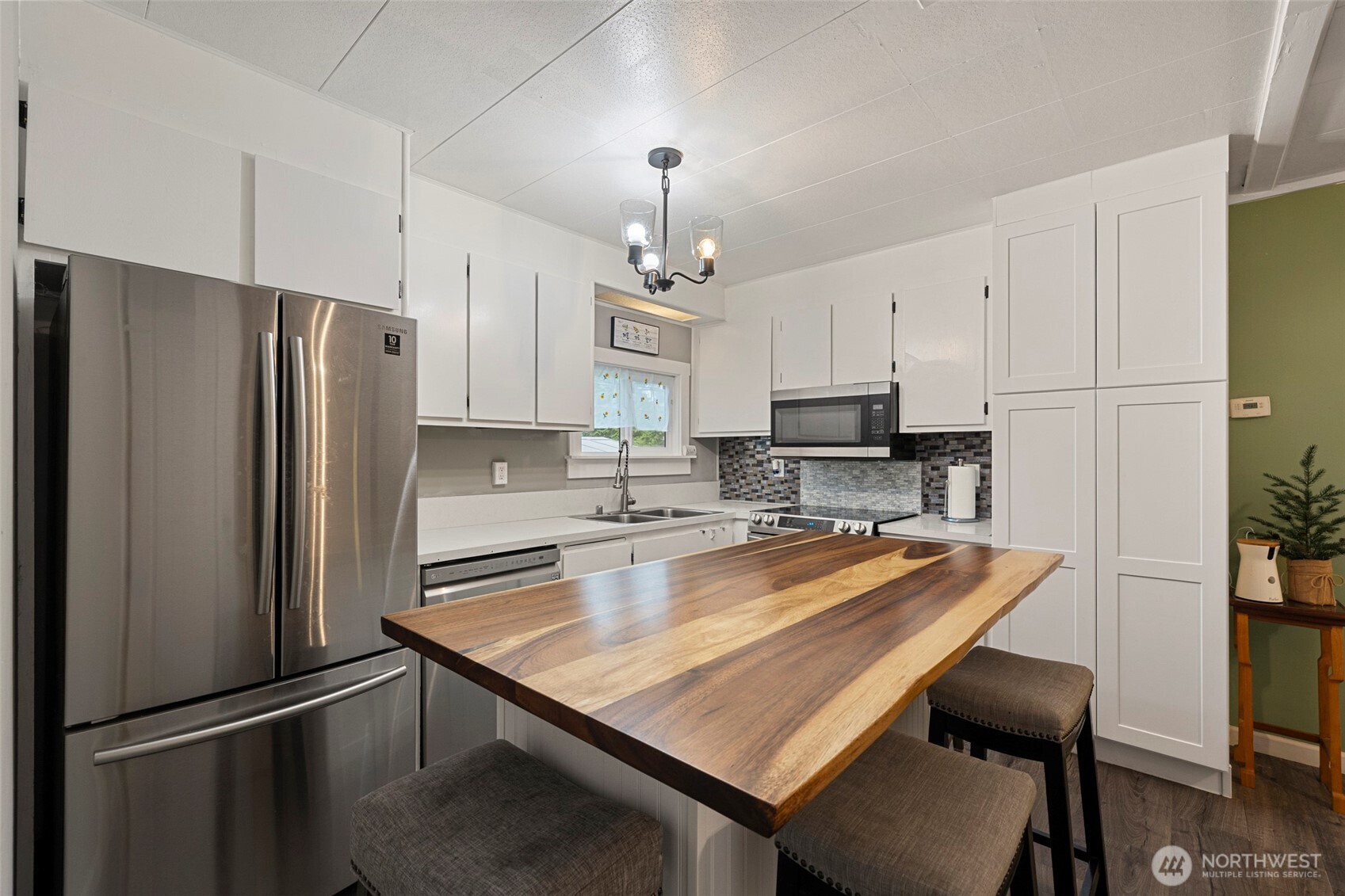 23121 Edmonds Way #1, Edmonds, WA 98020