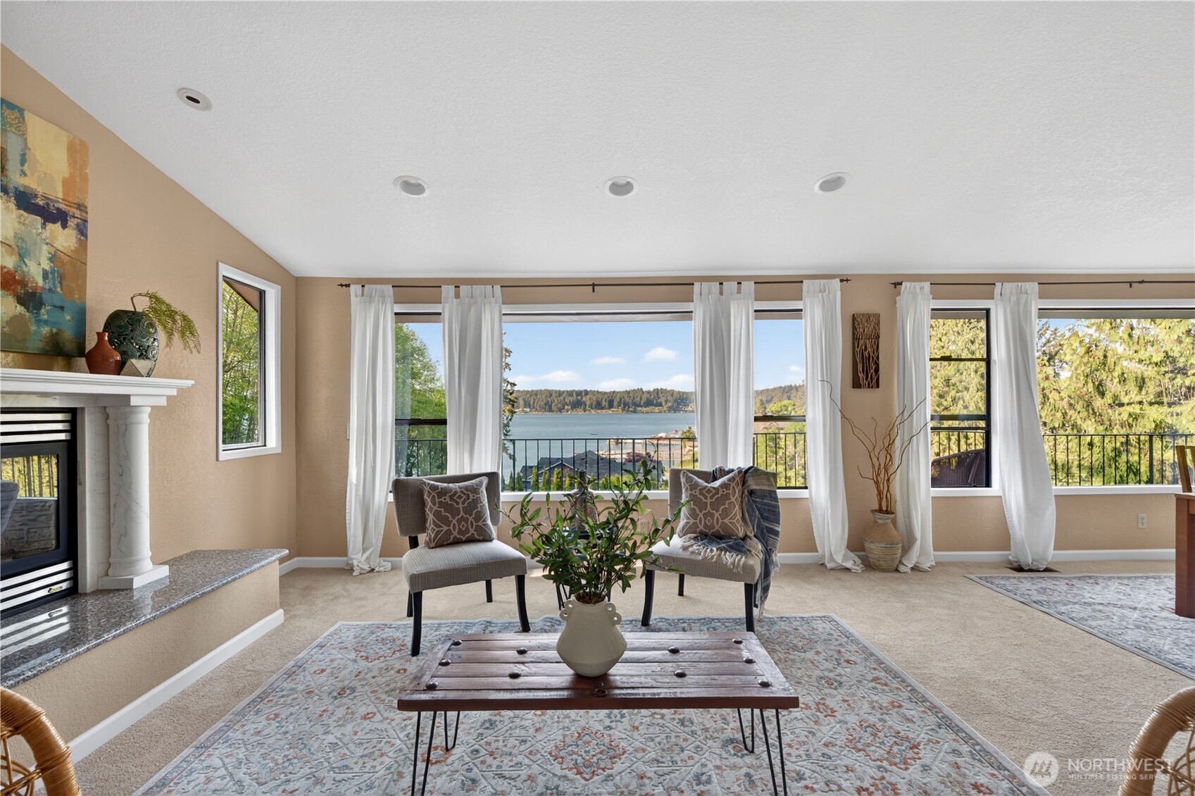 582 North Shore Blvd , Fox Island, WA 98333