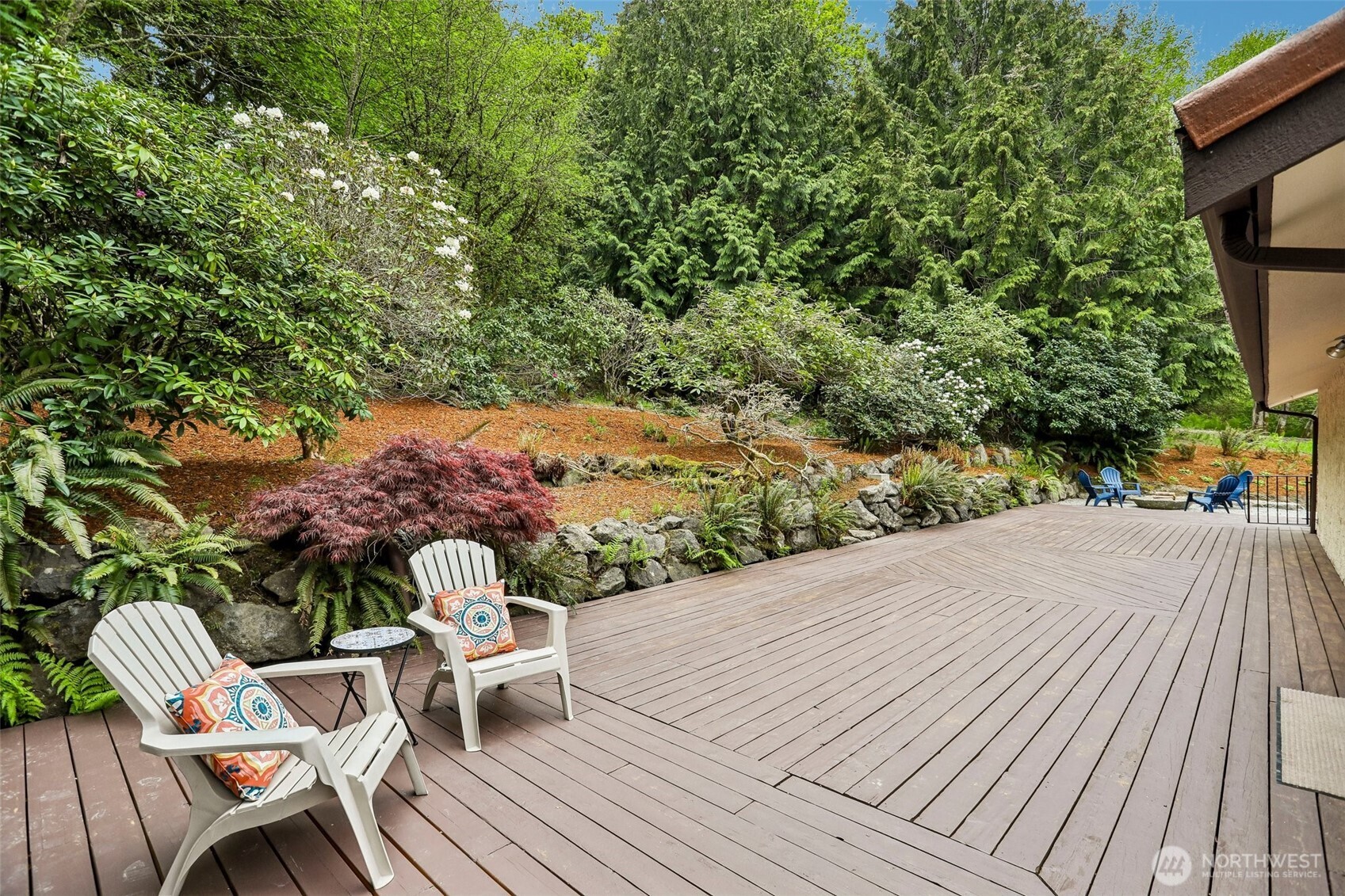 582 North Shore Blvd , Fox Island, WA 98333