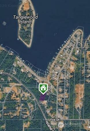 582 North Shore Blvd , Fox Island, WA 98333