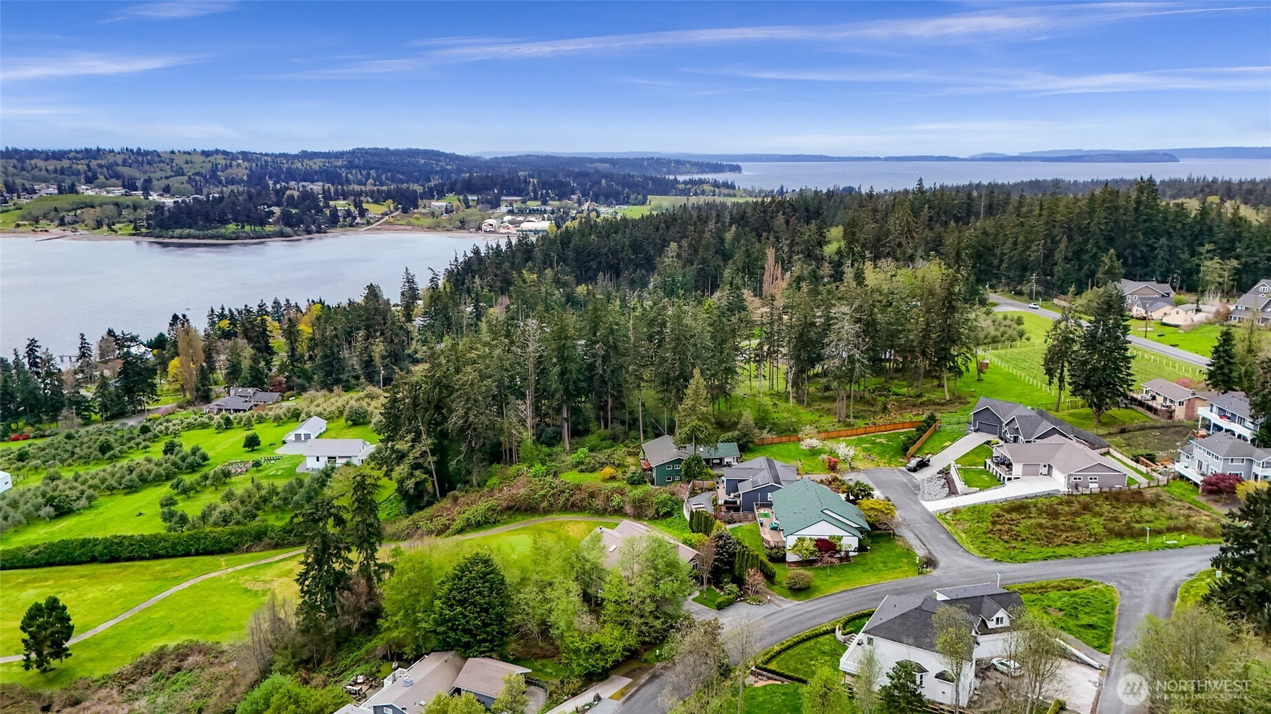 5043 Bradshaw Road , Freeland, WA 98249-9429