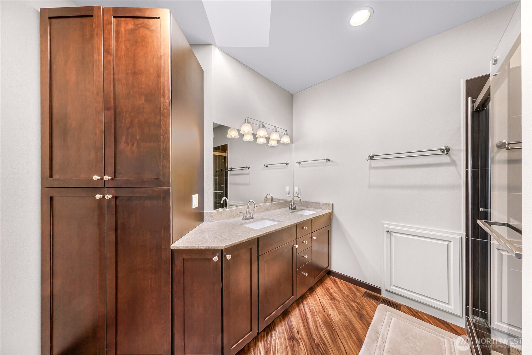 5043 Bradshaw Road , Freeland, WA 98249-9429