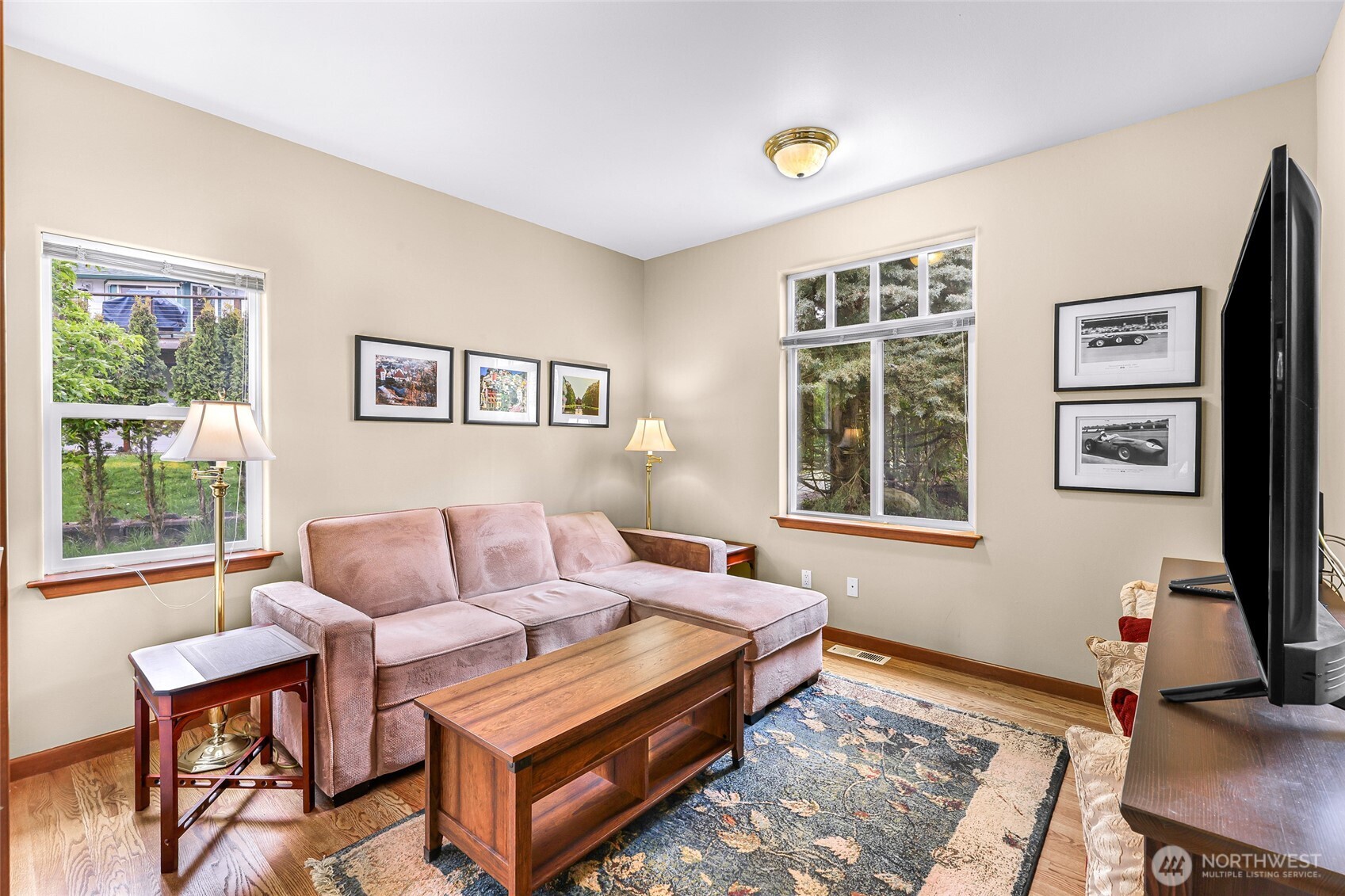 5043 Bradshaw Road , Freeland, WA 98249-9429