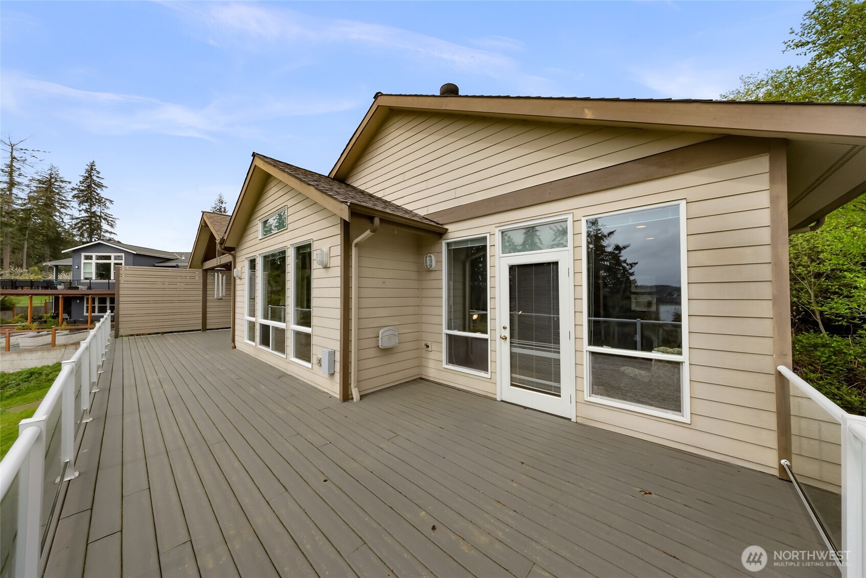 5043 Bradshaw Road , Freeland, WA 98249-9429