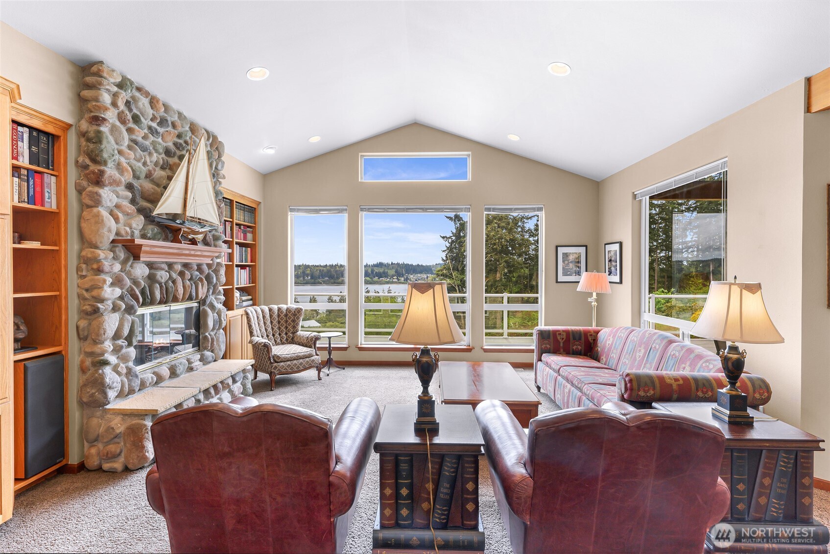 5043 Bradshaw Road , Freeland, WA 98249-9429