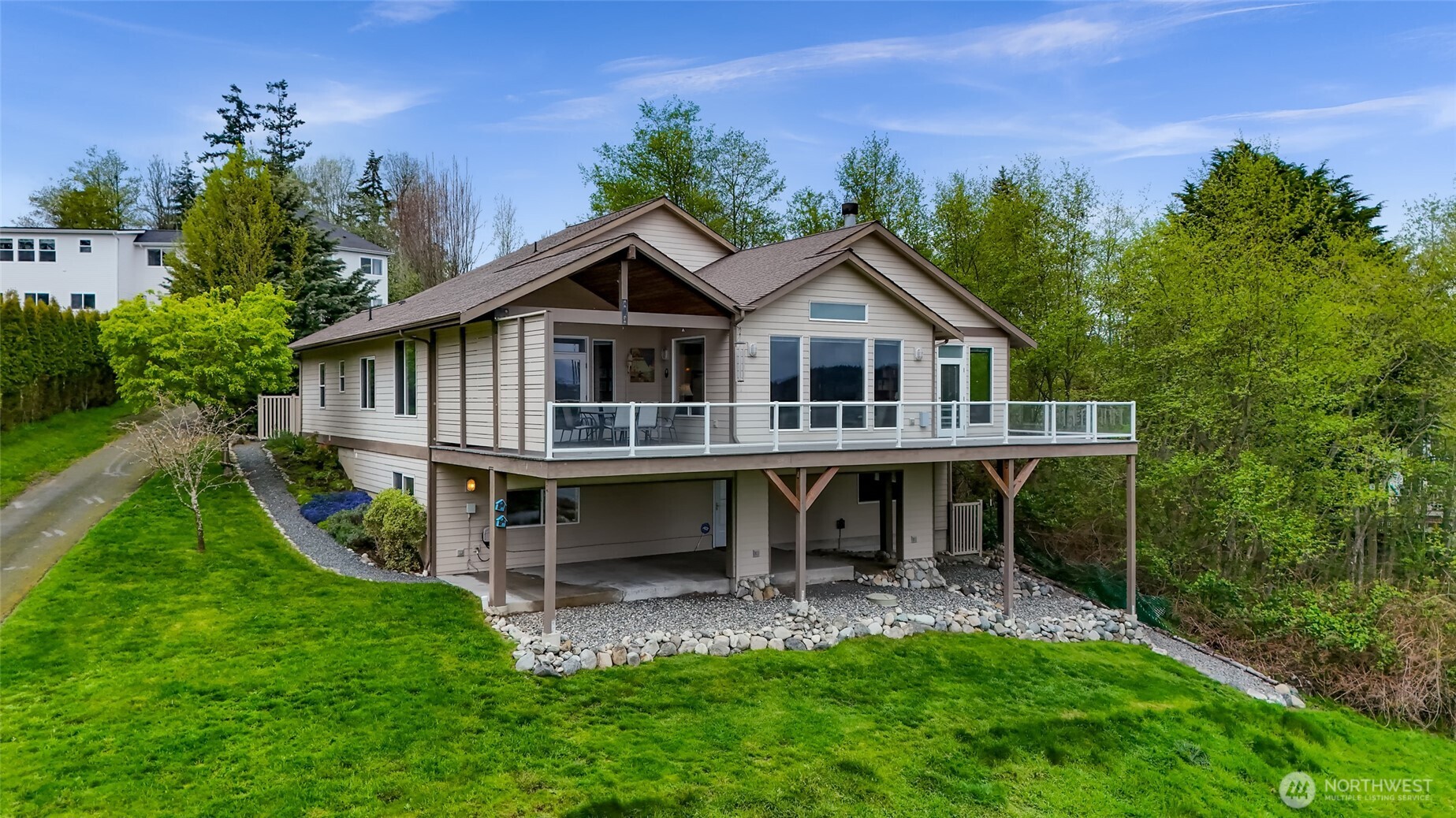 5043 Bradshaw Road , Freeland, WA 98249-9429