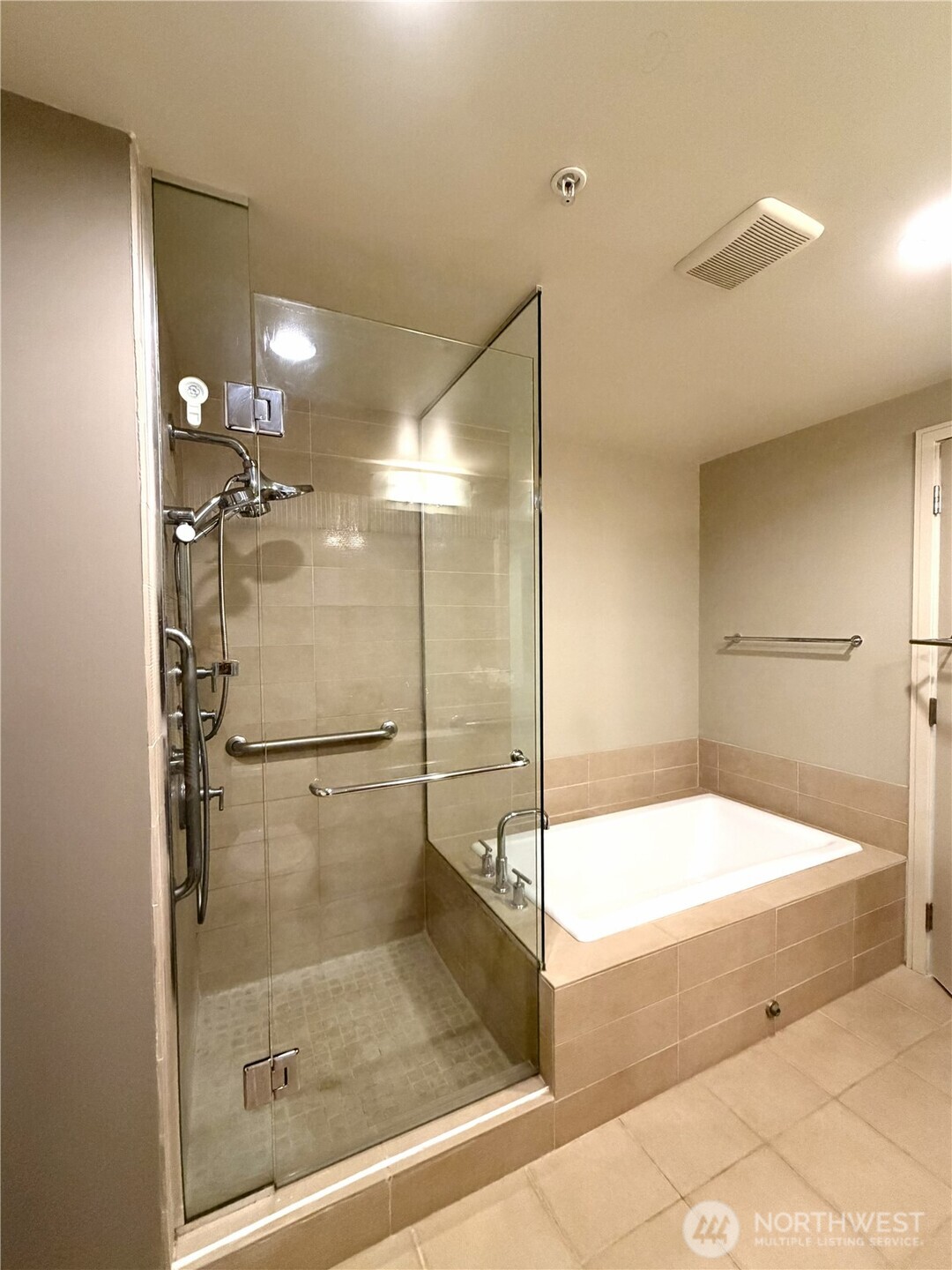 10610 NE 9th Place #509, Bellevue, WA 98004