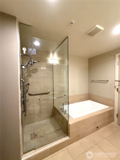 10610 NE 9th Place #509, Bellevue, WA 98004 - Photo 13