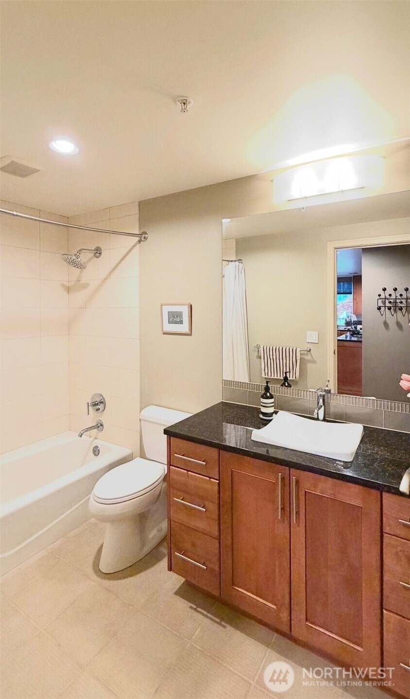 10610 NE 9th Place #509, Bellevue, WA 98004