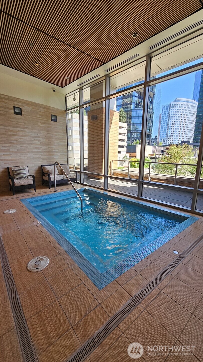 10610 NE 9th Place #509, Bellevue, WA 98004