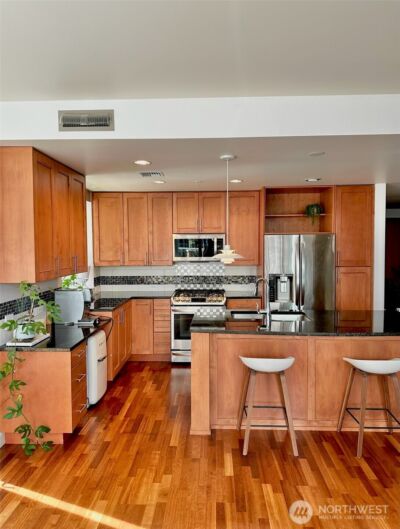 10610 NE 9th Place #509, Bellevue, WA 98004 - Photo 7