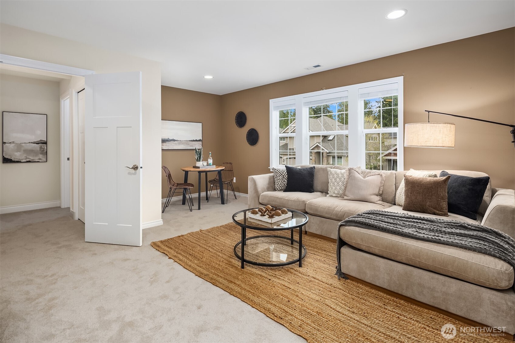 21417 SE 2nd Street , Sammamish, WA 98074