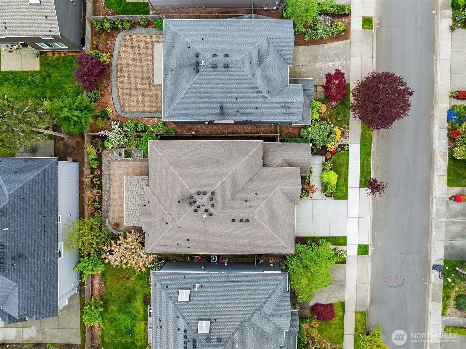 21417 SE 2nd Street , Sammamish, WA 98074