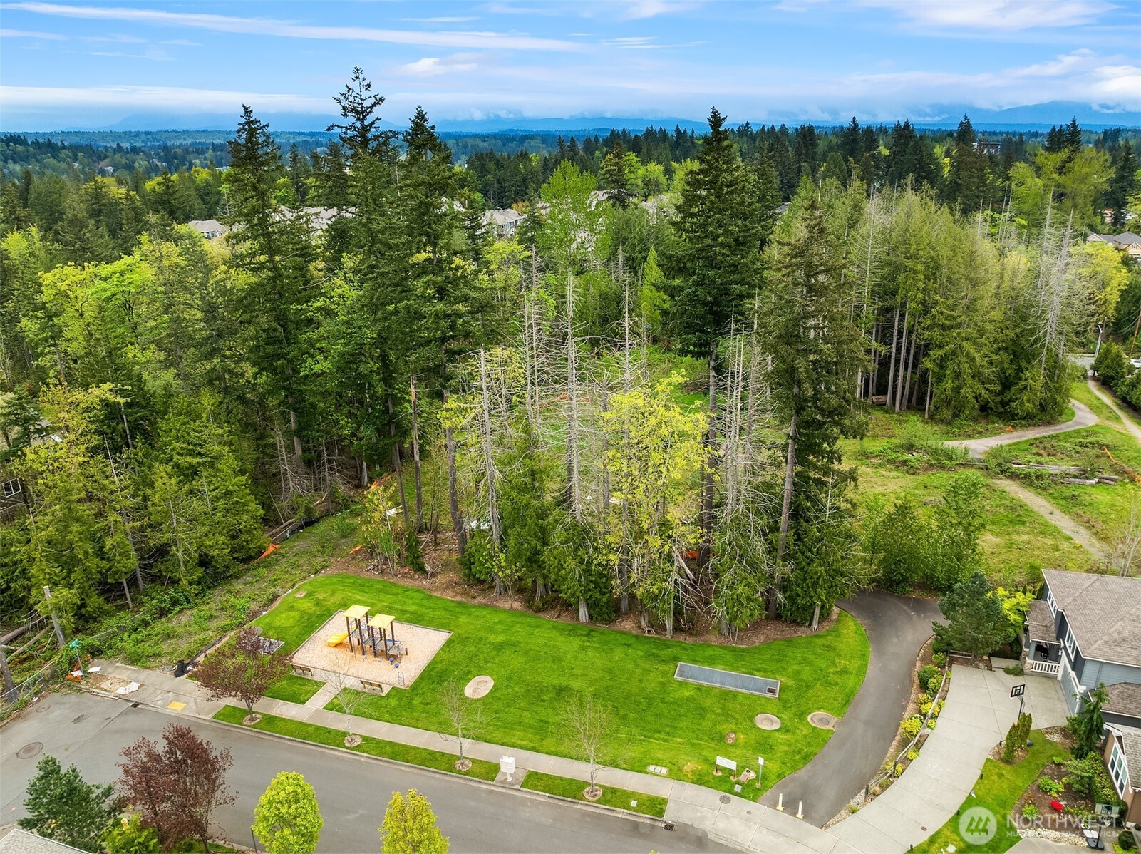 21417 SE 2nd Street , Sammamish, WA 98074