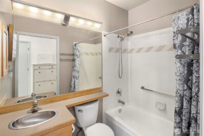 2324 1st Avenue #414, Seattle, WA 98121 - Photo 16