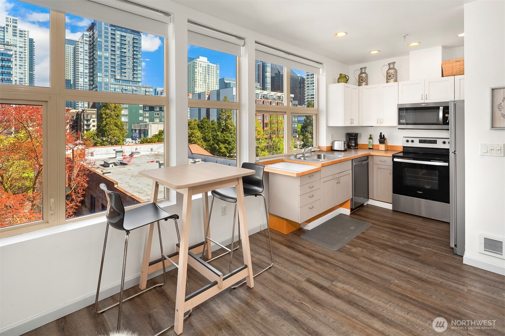 2324 1st Avenue #414, Seattle, WA 98121