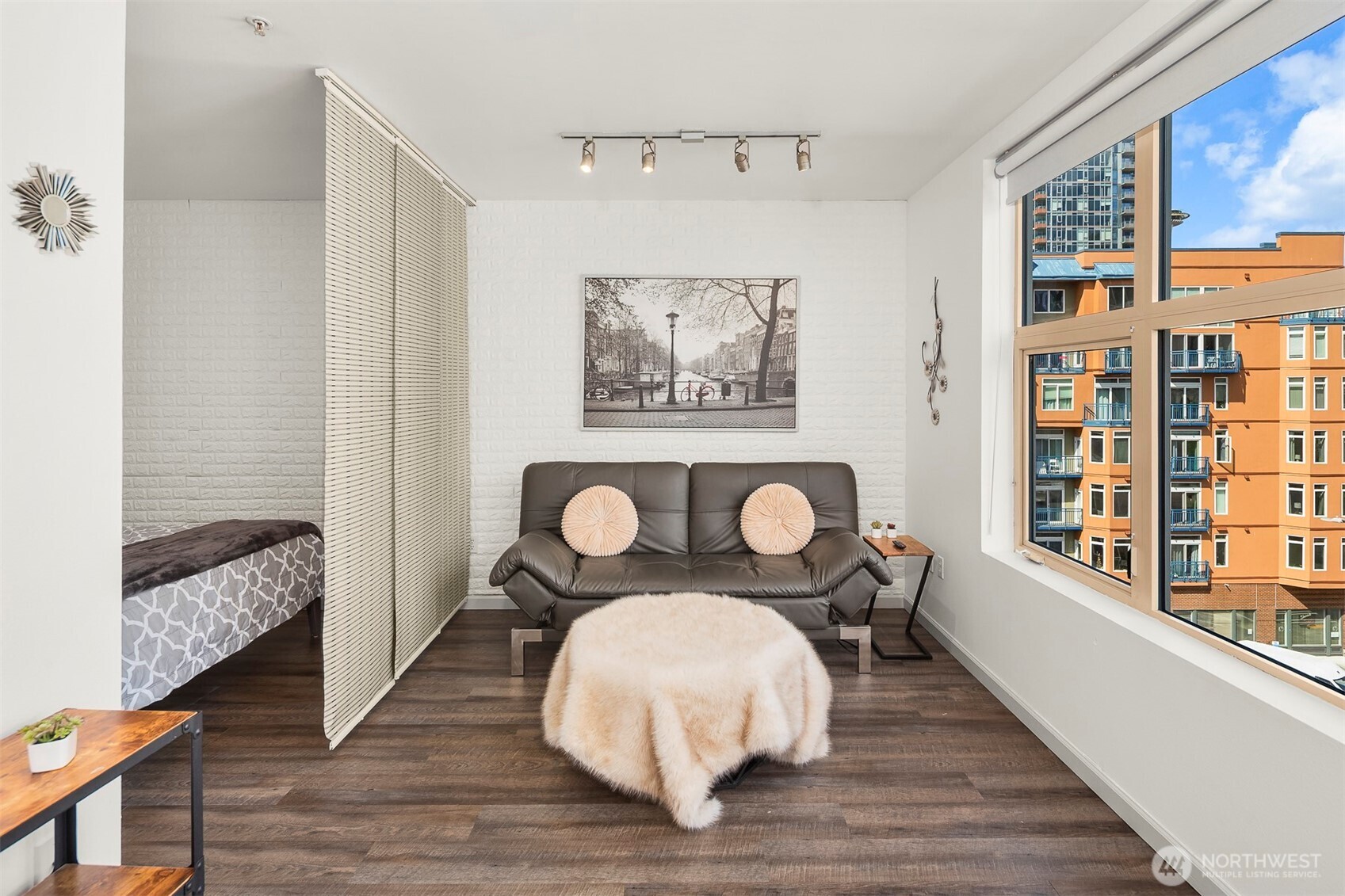 2324 1st Avenue #414, Seattle, WA 98121