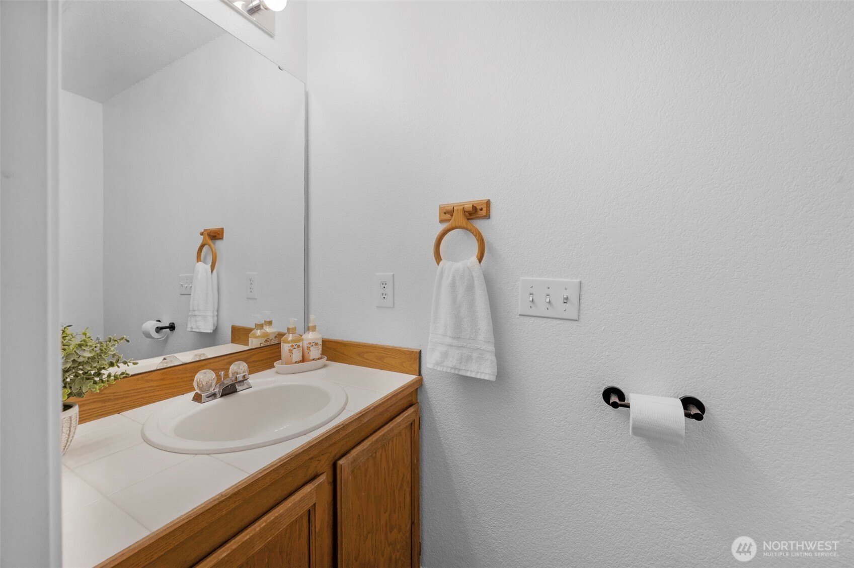 23909 56th Court S #F3, Kent, WA 98032-1748