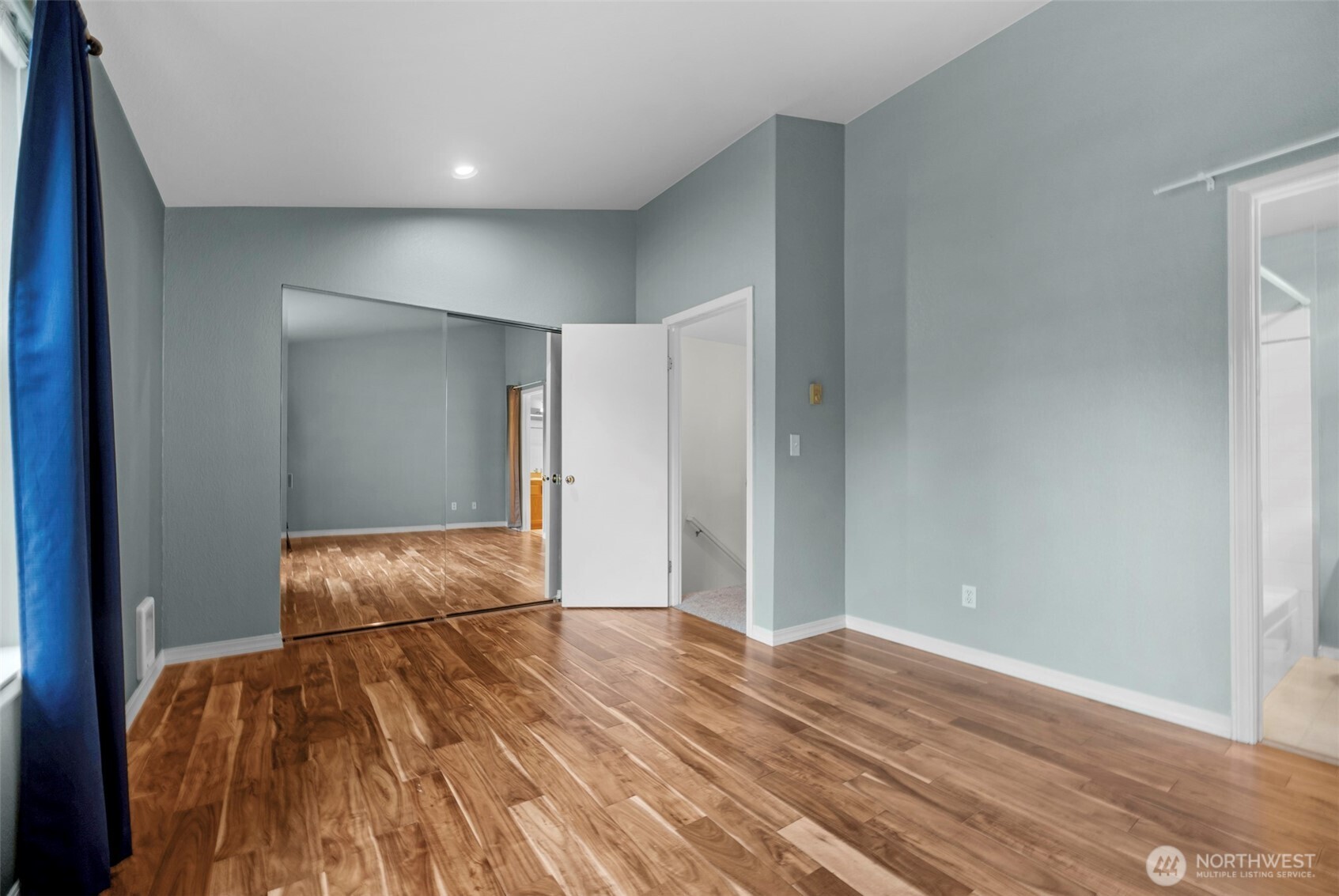 23909 56th Court S #F3, Kent, WA 98032-1748