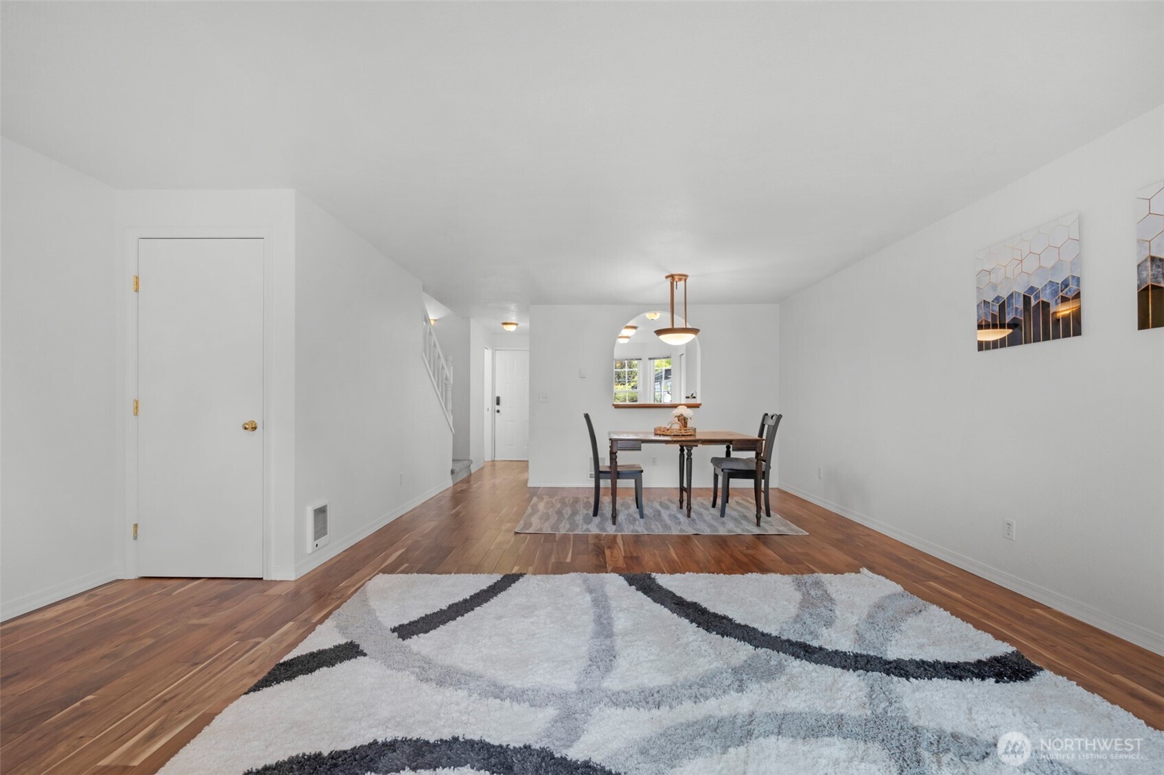23909 56th Court S #F3, Kent, WA 98032-1748