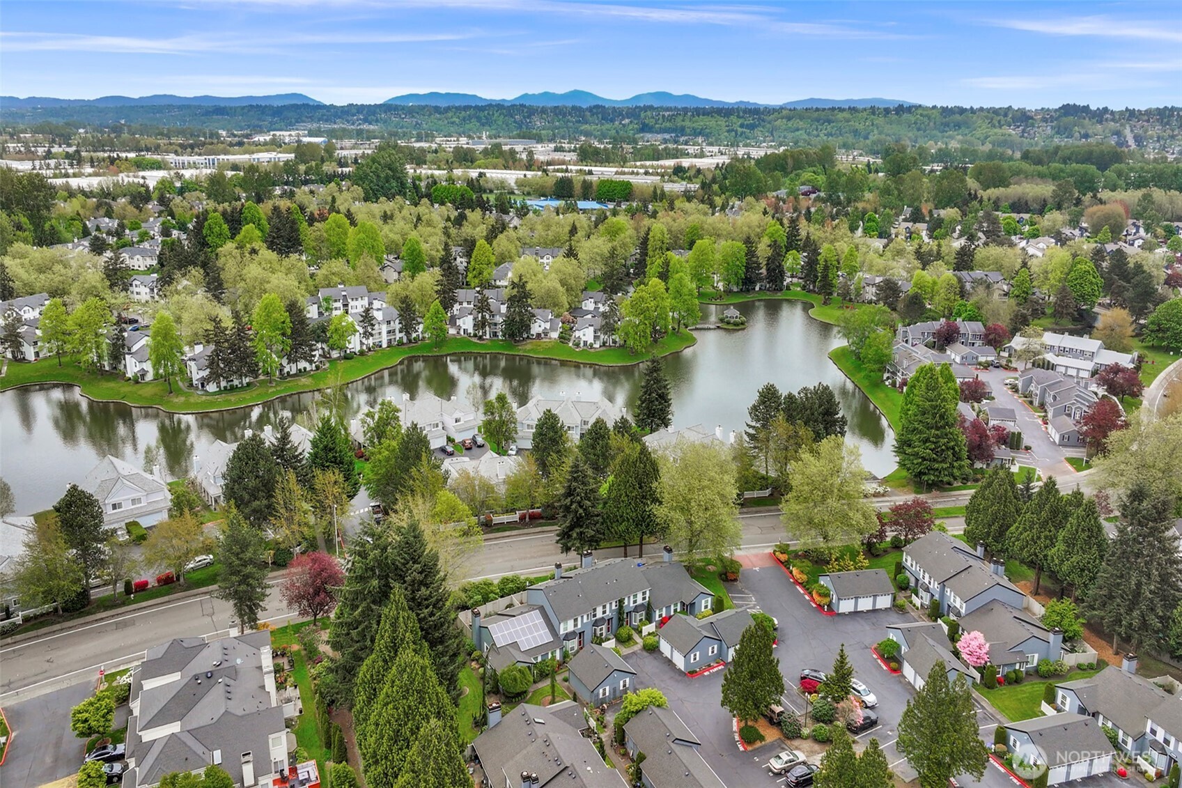 23909 56th Court S #F3, Kent, WA 98032-1748