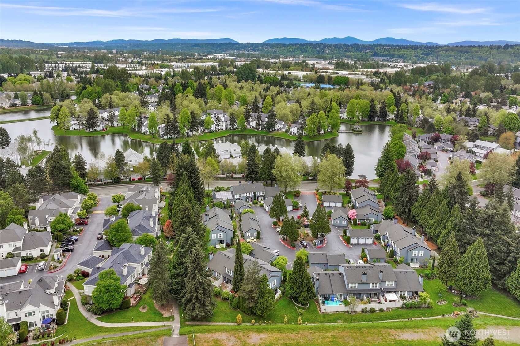 23909 56th Court S #F3, Kent, WA 98032-1748