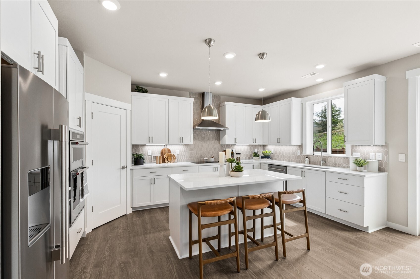 23642 SE 49th Street , Issaquah, WA 98027