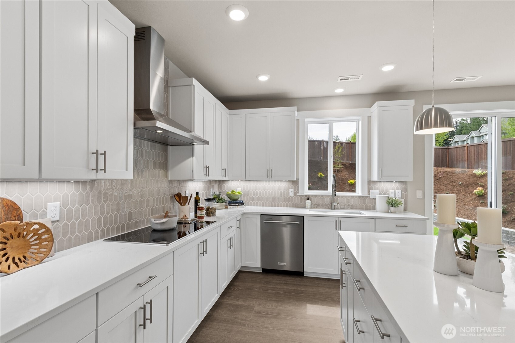 23735 SE 49th Street , Issaquah, WA 98027