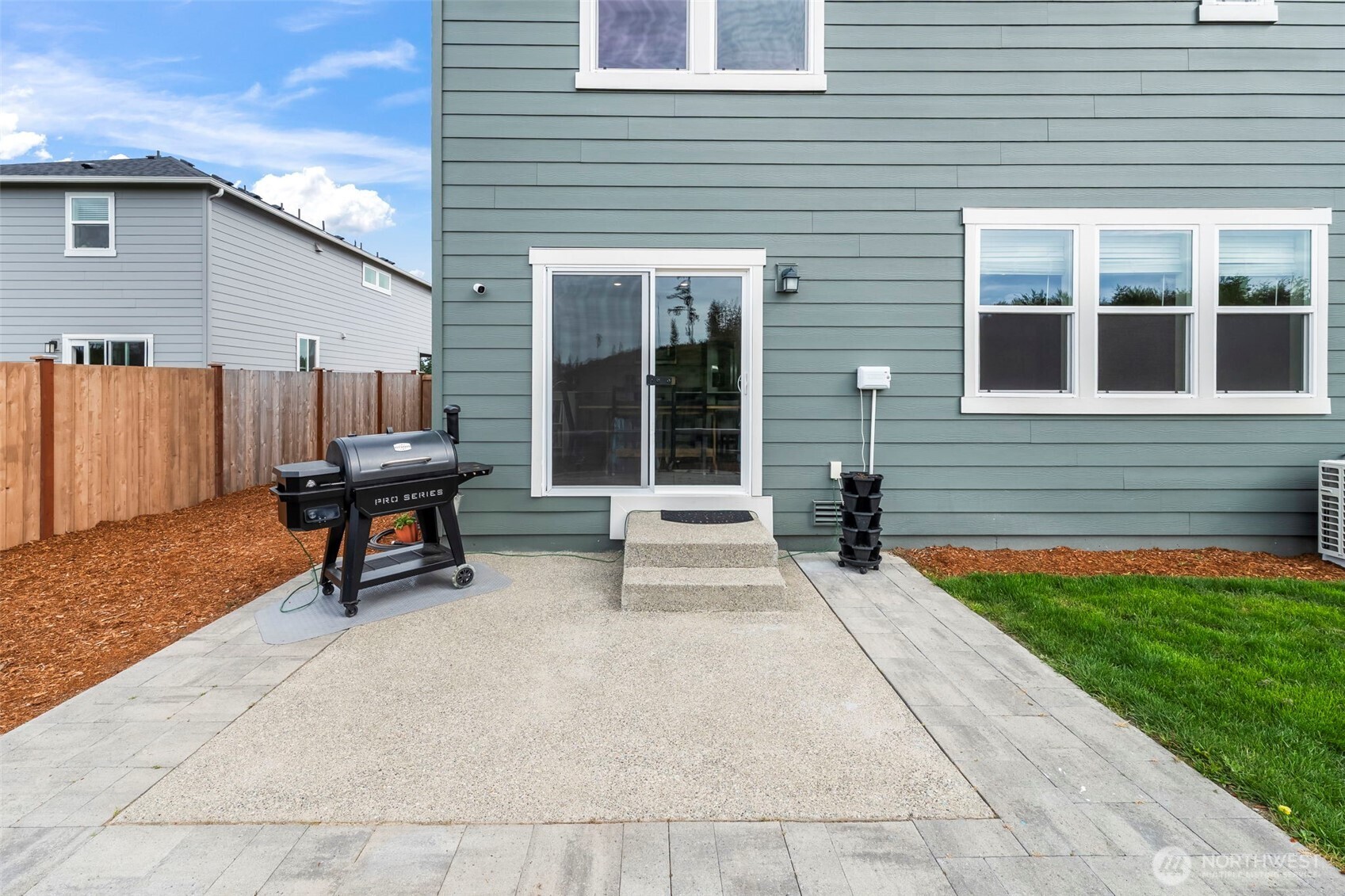 5990 Rebel Road SW, Port Orchard, WA 98367